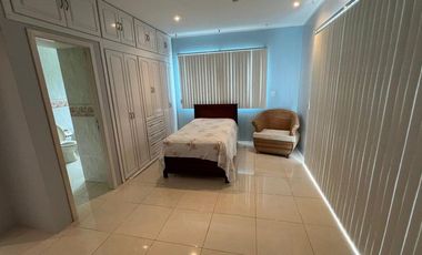 casa frente al mar de venta en portoviejo crucita Y/T