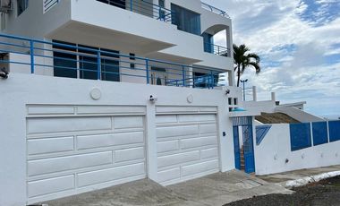 casa frente al mar de venta en portoviejo crucita Y/T
