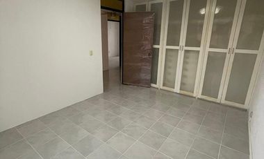 RENTO CASA REMODELADA, EN LA NUEVA CHAPULTEPEC, A UNA CUADRA DEL BULEVAR