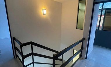RENTO CASA REMODELADA, EN LA NUEVA CHAPULTEPEC, A UNA CUADRA DEL BULEVAR