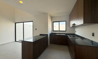 RENTO CASA EN BOCA DEL RIO, VER (SIN MUEBLES)