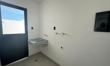 RENTO CASA EN BOCA DEL RIO, VER (SIN MUEBLES)