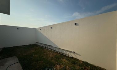 RENTO CASA EN BOCA DEL RIO, VER (SIN MUEBLES)