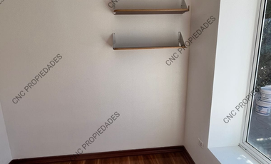 EN VENTA AMPLIA CASA, EXCELENTE SECTOR DE LA CIUDAD.