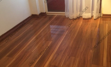 EN VENTA AMPLIA CASA, EXCELENTE SECTOR DE LA CIUDAD.