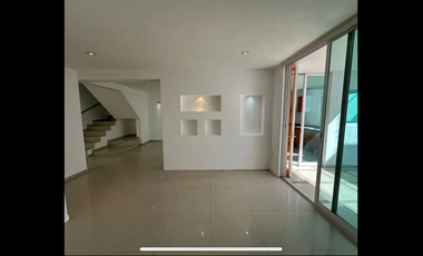 CASA EN VENTA EN LA ESTANCIA