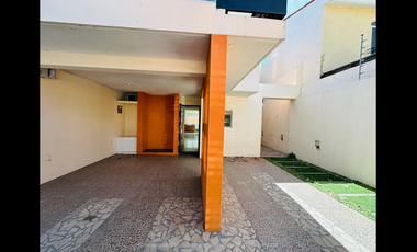 CASA EN VENTA EN LA ESTANCIA