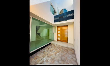 CASA EN VENTA EN LA ESTANCIA