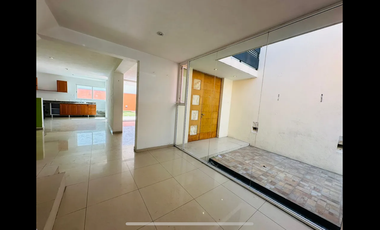 CASA EN VENTA EN LA ESTANCIA