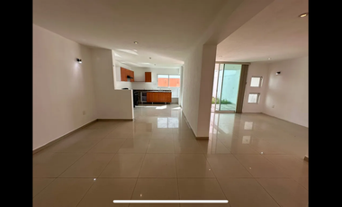 CASA EN VENTA EN LA ESTANCIA