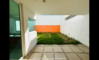 CASA EN VENTA EN LA ESTANCIA