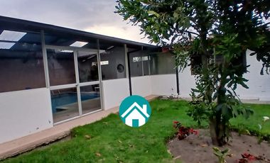 VENDO QUINTA PUEMBO