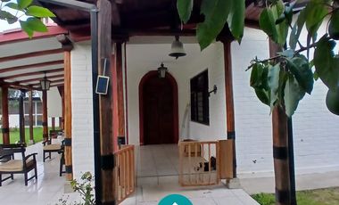 VENDO QUINTA PUEMBO