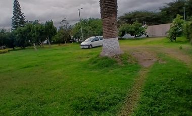 VENDO QUINTA PUEMBO