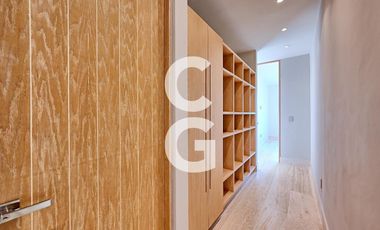 Casa en Venta en Cancún en Residencial Losantos con Alberca y Jardín