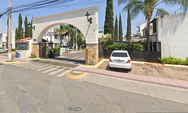 CASA DE OPORTUNIDAD EN TLAQUEPAQUE DE REMATE BANCARIO FRACCIONAMIENTO LOS OLIVOS 2 TLAQUEPAQUE