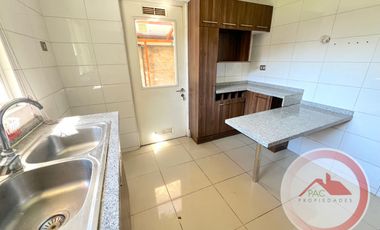 Tu nuevo hogar te espera! Con amplio patio y en condominio.