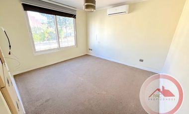 Tu nuevo hogar te espera! Con amplio patio y en condominio.