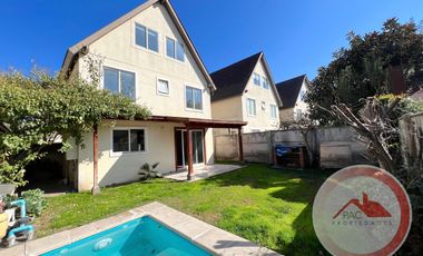 Tu nuevo hogar te espera! Con amplio patio y en condominio.