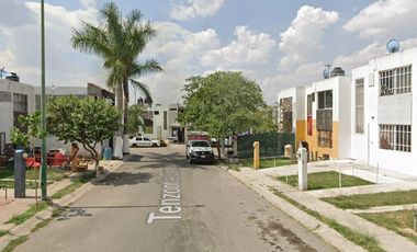 OPORTUNIDAD!! Casa Adjudicada en Remate Bancario, Paseo del Pedregal, Tonala, Jalisco
