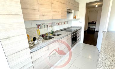Excelente departamento en interior condominio