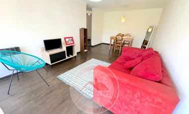 Excelente departamento en interior condominio