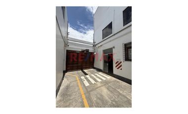 Venta De Local Comercial Y/O Terreno Urb San Juan Bautista Villa