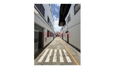 Venta De Local Comercial Y/O Terreno Urb San Juan Bautista Villa