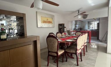 VENDO CASA MODERNA Y AMPLIA EN ZONA NORTE