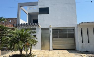 VENDO CASA MODERNA Y AMPLIA EN ZONA NORTE