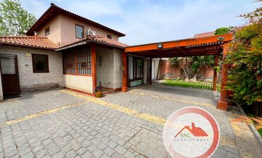 Amplio terreno, casa venta 4 dormitorios, cerca mall Plaza norte