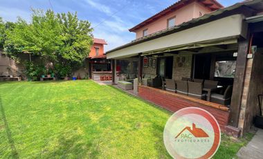 Amplio terreno, casa venta 4 dormitorios, cerca mall Plaza norte