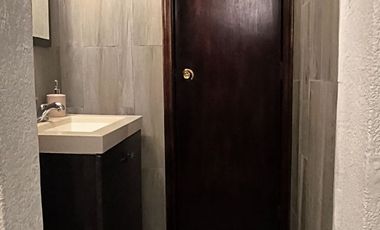 Depto. en planta baja, 2 recamaras, 1 baño completo, estacionamiento, acepto créditos.