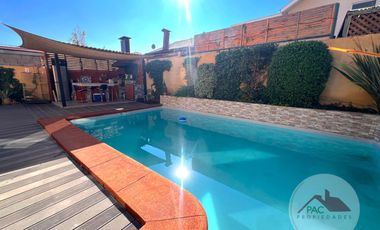 Casa venta 4 dormitorios, quincho y piscina, cocina ampliada y remodelada, Valle lo Campino