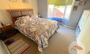 Casa venta 4 dormitorios, quincho y piscina, cocina ampliada y remodelada, Valle lo Campino