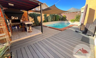 Casa venta 4 dormitorios, quincho y piscina, cocina ampliada y remodelada, Valle lo Campino