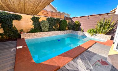Casa venta 4 dormitorios, quincho y piscina, cocina ampliada y remodelada, Valle lo Campino