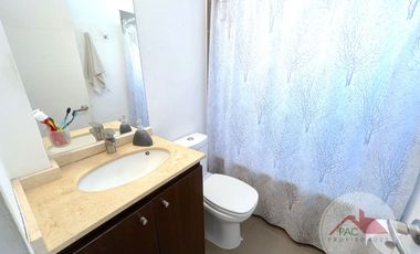 Casa venta 4 dormitorios, quincho y piscina, cocina ampliada y remodelada, Valle lo Campino