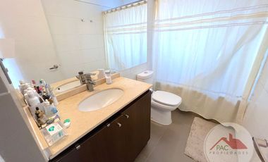 Casa venta 4 dormitorios, quincho y piscina, cocina ampliada y remodelada, Valle lo Campino