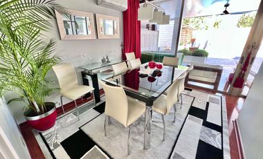 Maravillosa casa estilo mediterráneo de dos pisos, ubicada en exclusivo condominio