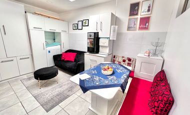 Maravillosa casa estilo mediterráneo de dos pisos, ubicada en exclusivo condominio