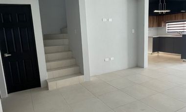 CASA EN RENTA FRACC TOSSÁ RESIDENCIAL