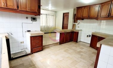 Alquilo Casa en Ciudadela Los Álamos, zona Atarazana, Norte de Guayaquil.
