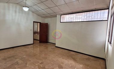 Alquilo Casa en Ciudadela Los Álamos, zona Atarazana, Norte de Guayaquil.