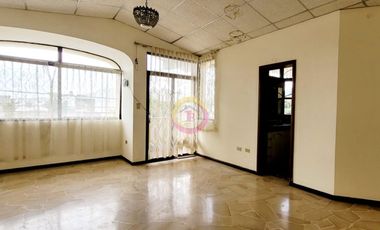 Alquilo Casa en Ciudadela Los Álamos, zona Atarazana, Norte de Guayaquil.