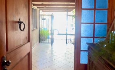 ¡Casa en Venta en Ciudad Satélite, Maipú!