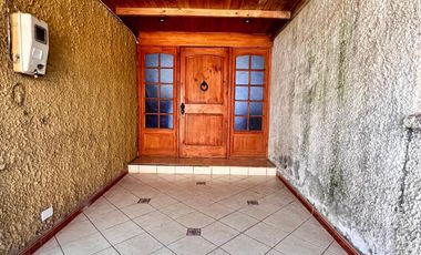 ¡Casa en Venta en Ciudad Satélite, Maipú!