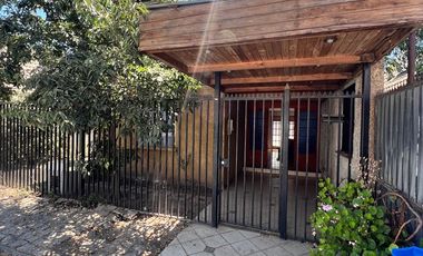 ¡Casa en Venta en Ciudad Satélite, Maipú!