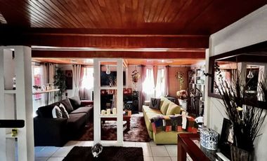 Casa En Venta Con Galpón 510m2, La Granja.