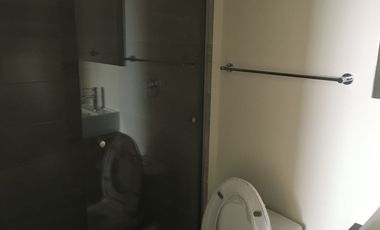 Semi nuevo con Vista panorámica piso 9